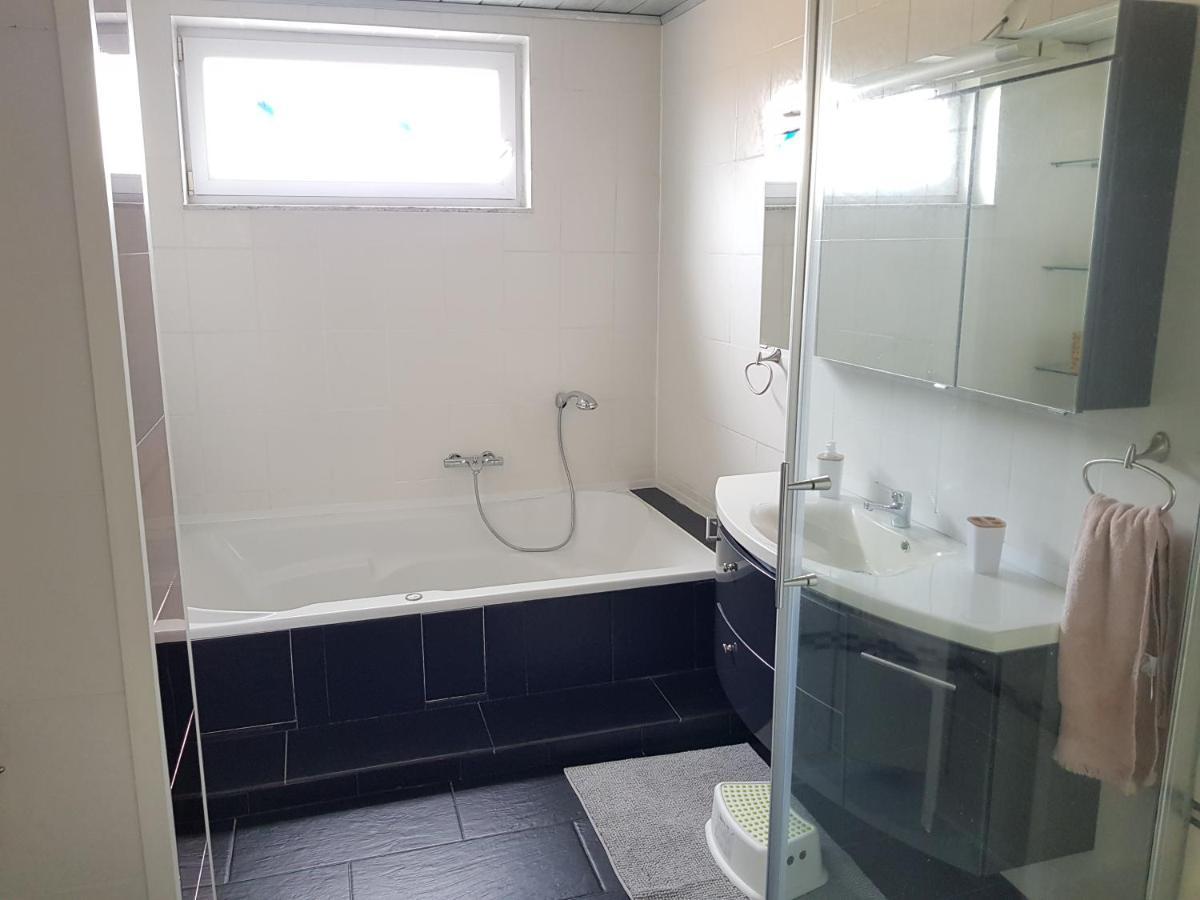 Grosse 130Qm Ferienwohnung Mit Whirlpool Sulzbach (Saarland) Exterior foto
